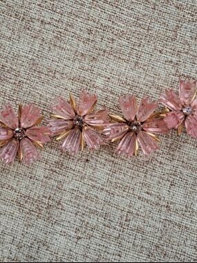 🌸 J. Crew Vintage Pink Dahlia Floral Crystal Bracelet